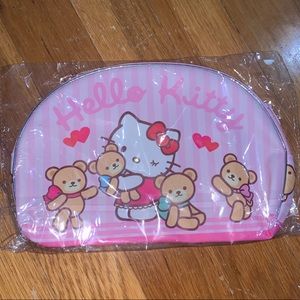 BRAND NEW HELLO KITTY MAKEUP BAG